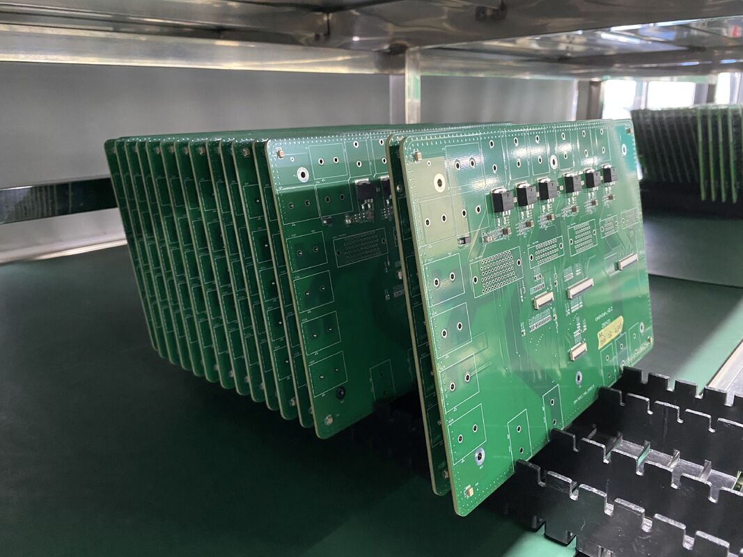 HASL Chất liệu hoàn thiện bề mặt không chì Thiết bị bảo vệ sóng với kiểm soát trở kháng đảm bảo quản lý sóng điện bền vững và bền vững