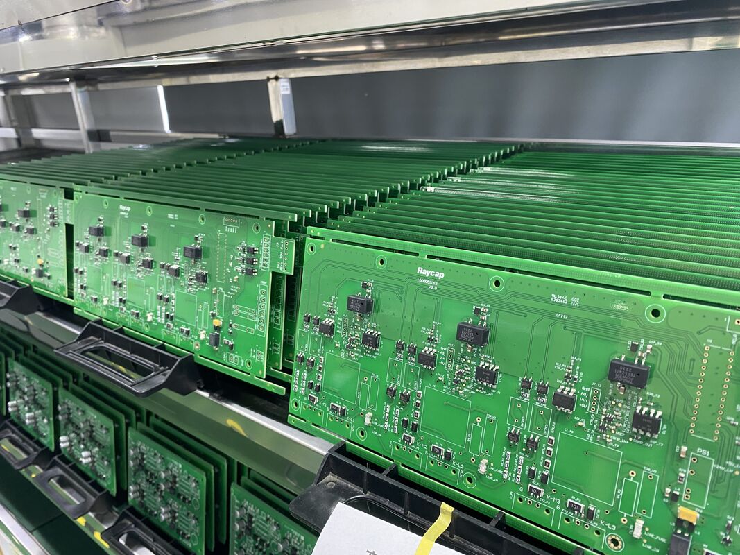 Lắp ráp PCB truyền thông Đường kính lỗ nhỏ nhất 0,1mm 6 lớp Tg170 cao và Tg180 cao Tối ưu hóa cho thiết bị truyền thông