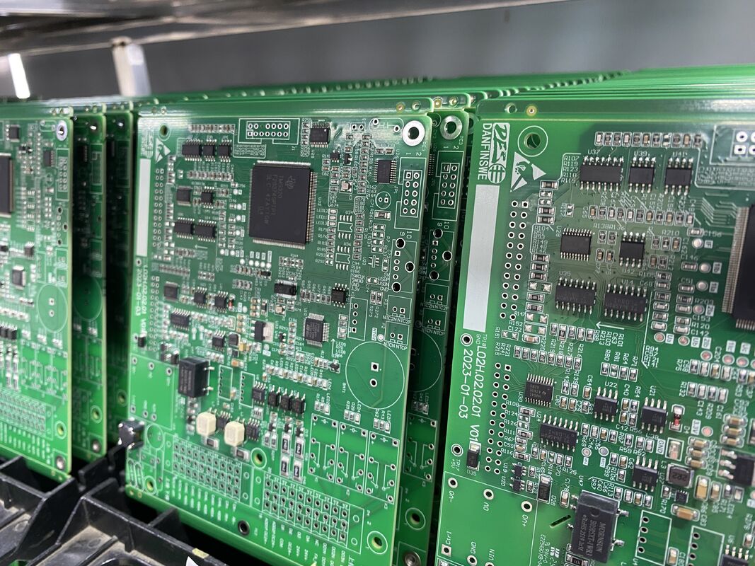 Lắp ráp PCB truyền thông Đường kính lỗ nhỏ nhất 0,1mm 6 lớp Tg170 cao và Tg180 cao Tối ưu hóa cho thiết bị truyền thông