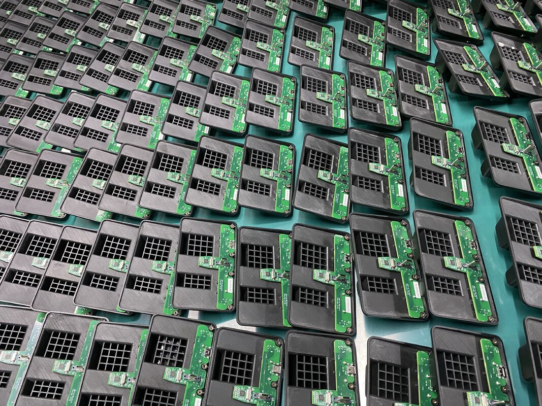 Kiểm soát trở ngại Hội đồng PCB công nghiệp với độ dày 0,3mm đến 6mm và không gian bóng tối thiểu 0,3mm Pitch nhỏ hơn 0,5mm Bảng mạch hỗ trợ